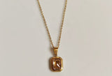 Zirkon Nug With Golden Chain Pendent