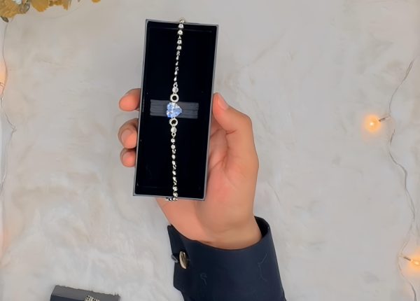 Brand Look Highly Finished Luxury Bracelet For Girls & Women